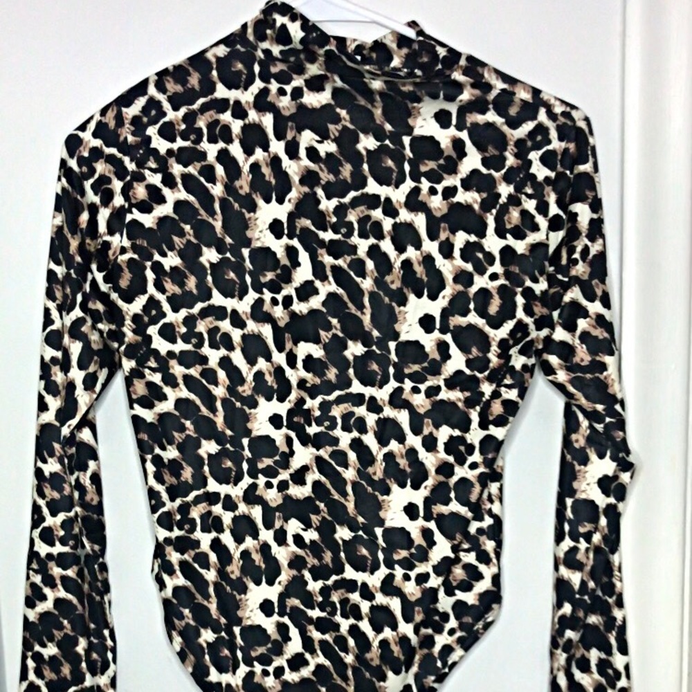 SHEIN Leopard Print Long Sleeve Bodysuit